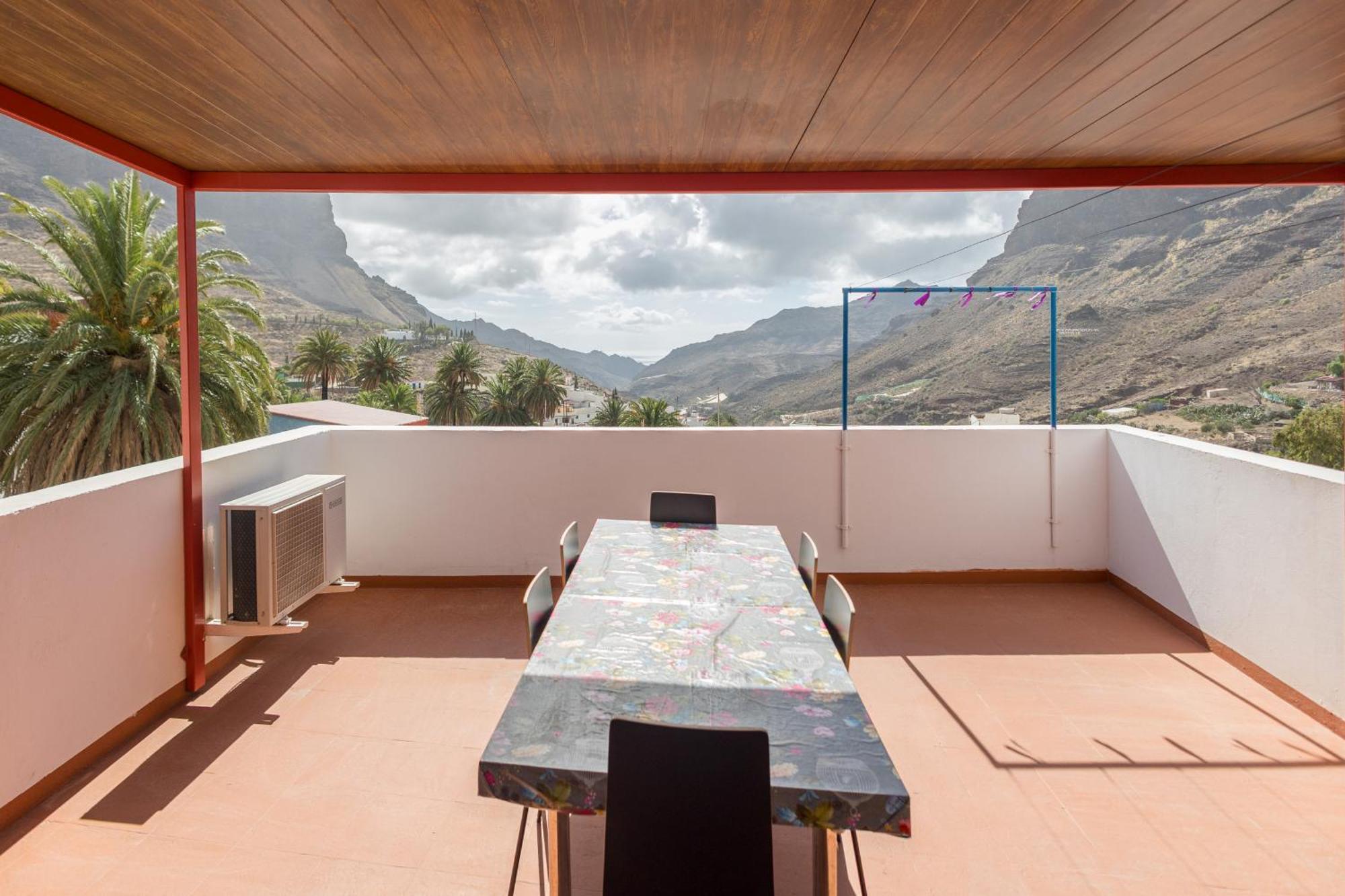 Lightbooking Gadi House Tasarte Terraza Y Barbacoa Exterior photo